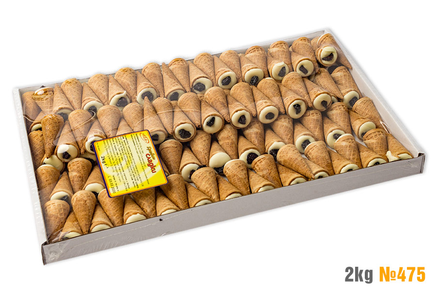 Cones with yogurt and cherry 3